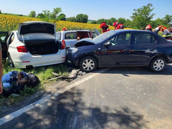 Négyen meghaltak, öten megsérültek a „halál országútján” történt balesetben
