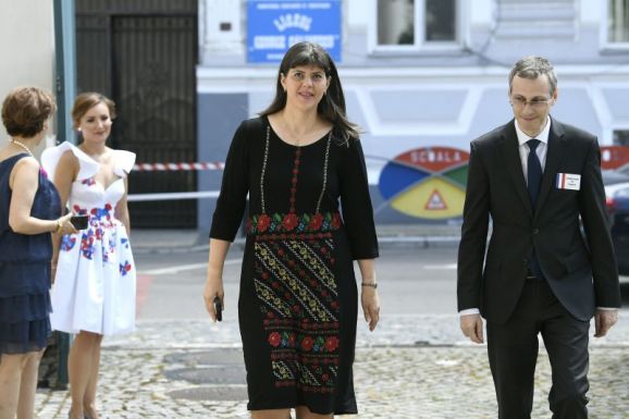 Kövesi az EB-hez fordulna a csalást bejelentő informátorok védelméről szóló romániai törvény módosítása miatt