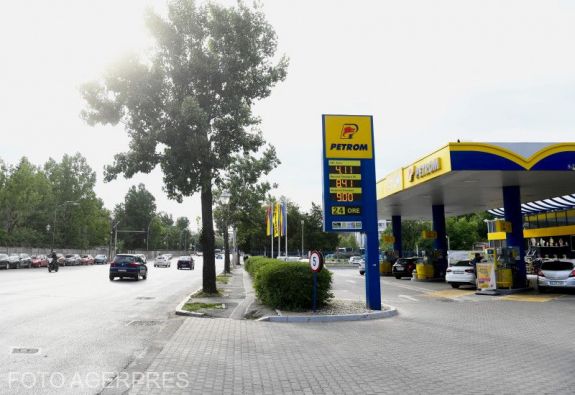 Elfogadta az üzemanyagok árkompenzációjáról szóló sürgősségi rendeletet a kormány