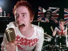 II. Erzsébet platinajubileumára újra kiadja God Save the Queen című számát a Sex Pistols