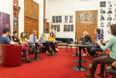 Nehéz anya-lánya kapcsolatról szóló feketekomédiát mutat be székelyudvarhelyi színház