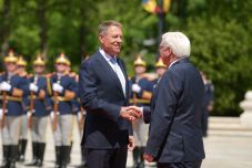 FRISSÍTVE – Iohannis és a német elnök szerint is nyomást kell gyakorolni Oroszországra, hogy beszüntesse a háborút