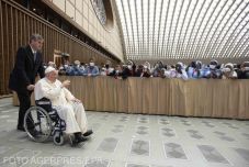 Ilyen gyengének még nem látta Ferenc pápát