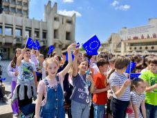 Villámcsődülettel ünnepelték az Európa-napot Szatmárnémetiben