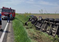 Magyarországi kamionsofőr szenvedett halálos közlekedési balesetet Arad megyében