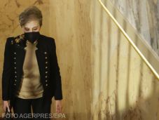 Leváltották a spanyol hírszerzés vezetőjét miután több kormánytag telefonját is megfigyelték ismeretlenek