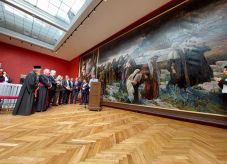 Több mint hatvan év után ismét kiállították Feszty Árpád Krisztus temetése című hármasképét Aradon