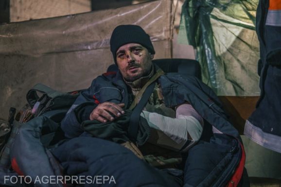 Kijev tárgyal az orosz féllel a súlyosan sérült ukrán katonák kimenekítéséről Mariupolból