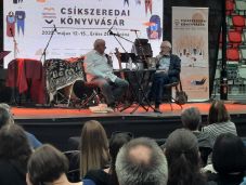 Bodor Ádám írói egyedisége: az értelmezés útvesztőiről beszélgettek Csíkszeredában