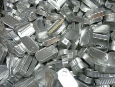 Több ezer tonna konzervvel töltik fel az állami vésztartalékot 