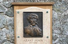 Emléktáblát avattak Arany Jánosnak A walesi bárdokból ismert Montgomeryben