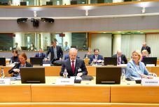 Dîncu: az Ukrajna elleni orosz agressziónak regionális következményei is vannak