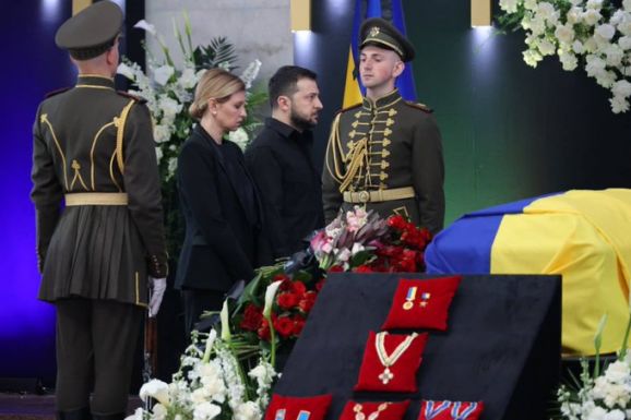 Eltemették Leonyid Kravcsuk volt ukrán elnököt