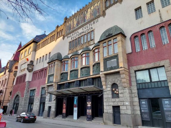 Folytatódnak a Kultúrpalota felújítási munkálatai (X)