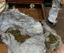 Drogkereskedő és embercsempész-bandára csapott le a rendőrség szerda hajnalban