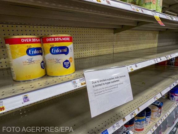 Biden a védelmi termelési törvény segítségével orvosolná a csecsemőtápszer-hiányt