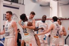 Férfi kosár: döntős a Nagyváradi CSM-t „lelépő” CSO Voluntari 