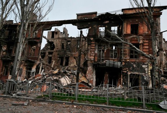 Az Azovsztal és Mariupol teljes „felszabadításáról” tett jelentést Sojgu Putyinnak