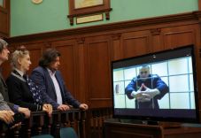 Az orosz bíróság megerősítette Alekszej Navalnij kilencéves börtönbüntetését