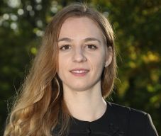 Első fokon a magyarszimpátiája miatt kirúgott Falath Zsuzsanna javára ítélt a pozsonyi bíróság