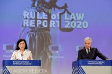 EU-biztos: Magyarországon rendben zajlottak le a választások