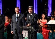 Lépésről lépésre haladnak: Ciucă és Ciolacu is kiértékelte az elmúlt fél év kormányzását