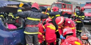 Nyolcan, köztük egy másfél éves is megsérült egy Maros megyei balesetben