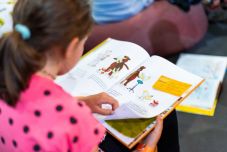 Gyermekirodalom-kutató a SepsiBookon: az iskola elrettent az élvezeti olvasástól