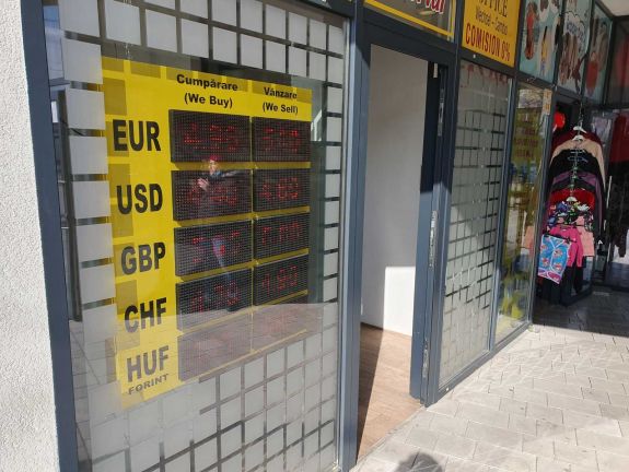 Szakértők: nem kell tartani a valuta árfolyamok elszabadulásától