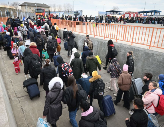 Csalók téríthetik el az ukrajnai menekültek megsegítésére indított adományozást