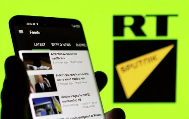 Az EU felfüggesztette a Russia Today és a Szputnyik uniós műsorszolgáltatását