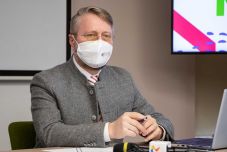 A politikai foglyok és a meghurcoltak nevelt gyermekei is jogosultak juttatásra