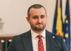 FRISSÍTVE – Leváltotta a kormány Kolozs megye RMDSZ-es prefektusát