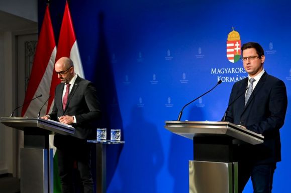 Magyarországon hétfőtől megszűnik a járványügyi korlátozások többsége