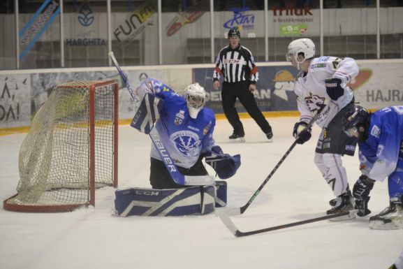 Erste Liga: előnyben a Csíkszeredai Sportklub és a Gyergyói Hoki Klub