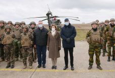 Francia védelmi miniszter: sem a NATO, sem Európa nem fenyegeti Oroszországot