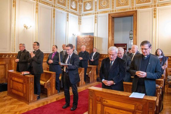 FRISSÍTVE – Szatmárnémeti: az ukrajnai menekültek segítéséről egyeztettek az erdélyi történelmi magyar egyházak vezetői