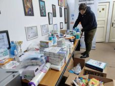 Cukorbeteg ukrajnai menekült gyermekeknek gyűjtenek adományokat Marosvásárhelyen