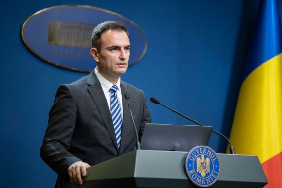 Továbbra is kérik a határon a román hatóságok a beutazási járványügyi adatlapot