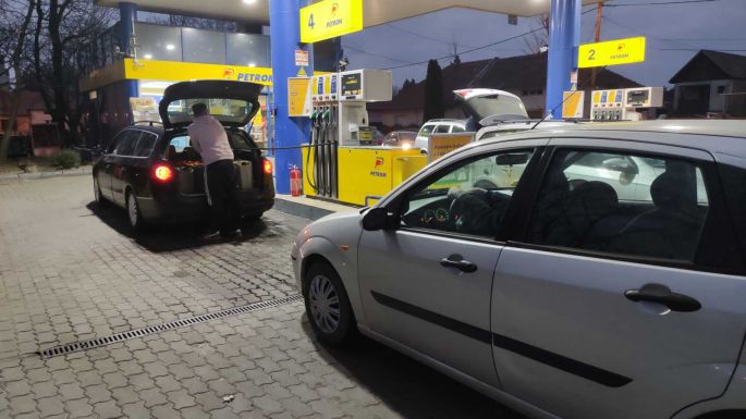 Ciucă drasztikus szankciókat helyezett kilátásba az üzemanyag árának indokolatlan emeléséért