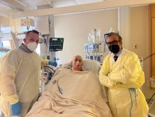 Meghalt a férfi, aki elsőként kapott genetikailag módosított sertésszívet