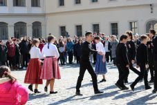 Lelkesen ünnepelte március 15-ét a nagyenyedi Bethlen Gábor Kollégium diáksága