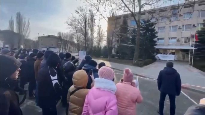 Több ezres tömeg követeli az elrabolt melitopoli polgármester szabadon bocsátását