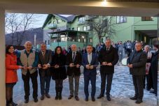 Szovátán átadták a Teleki Oktatási Központ tanuszodáját és szabadidős részlegét