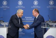 Izrael külügyminisztere köszönetet mondott a román kormánynak