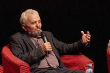 Kossuth-díjjal tüntették ki Király László költőt