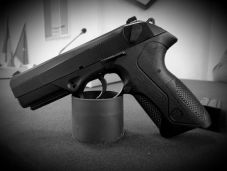 Felettese pisztolyával követett el öngyilkosságot egy fiatal rendőr Iaşi-ban