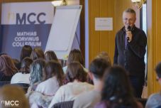 Időutazás a múlt rendszerbe – országos képzéshétvégén vettek részt az MCC középiskolásai