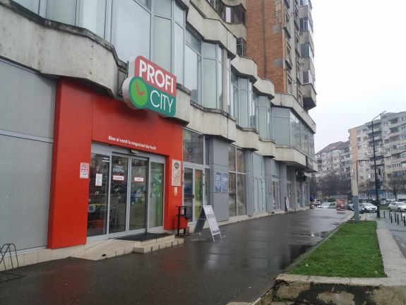 Ezer menekültet alkalmazna a Profi, háromszázat a Kaufland