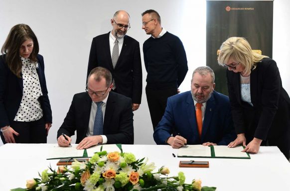 Testvértelepülési megállapodását írt alá Csíkszereda és Máriapócs